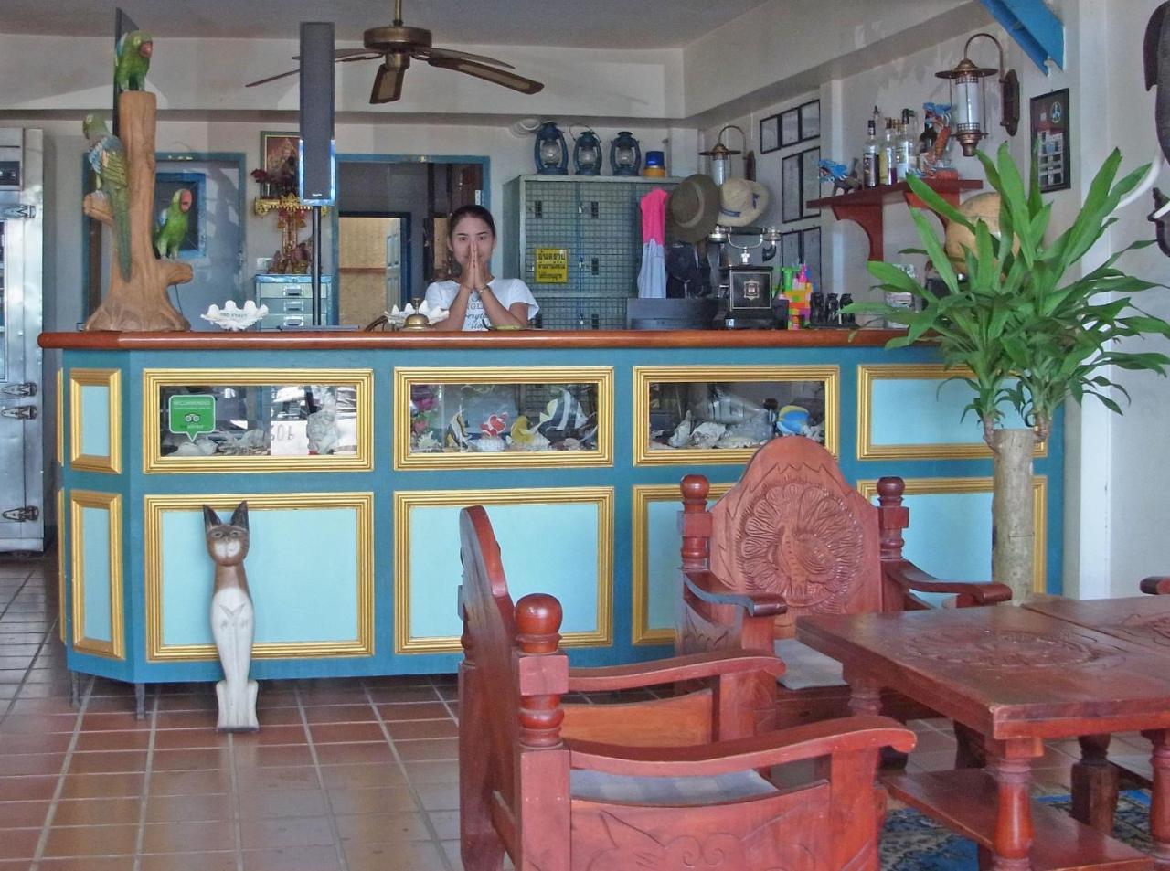 Niku Guesthouse Patong Esterno foto