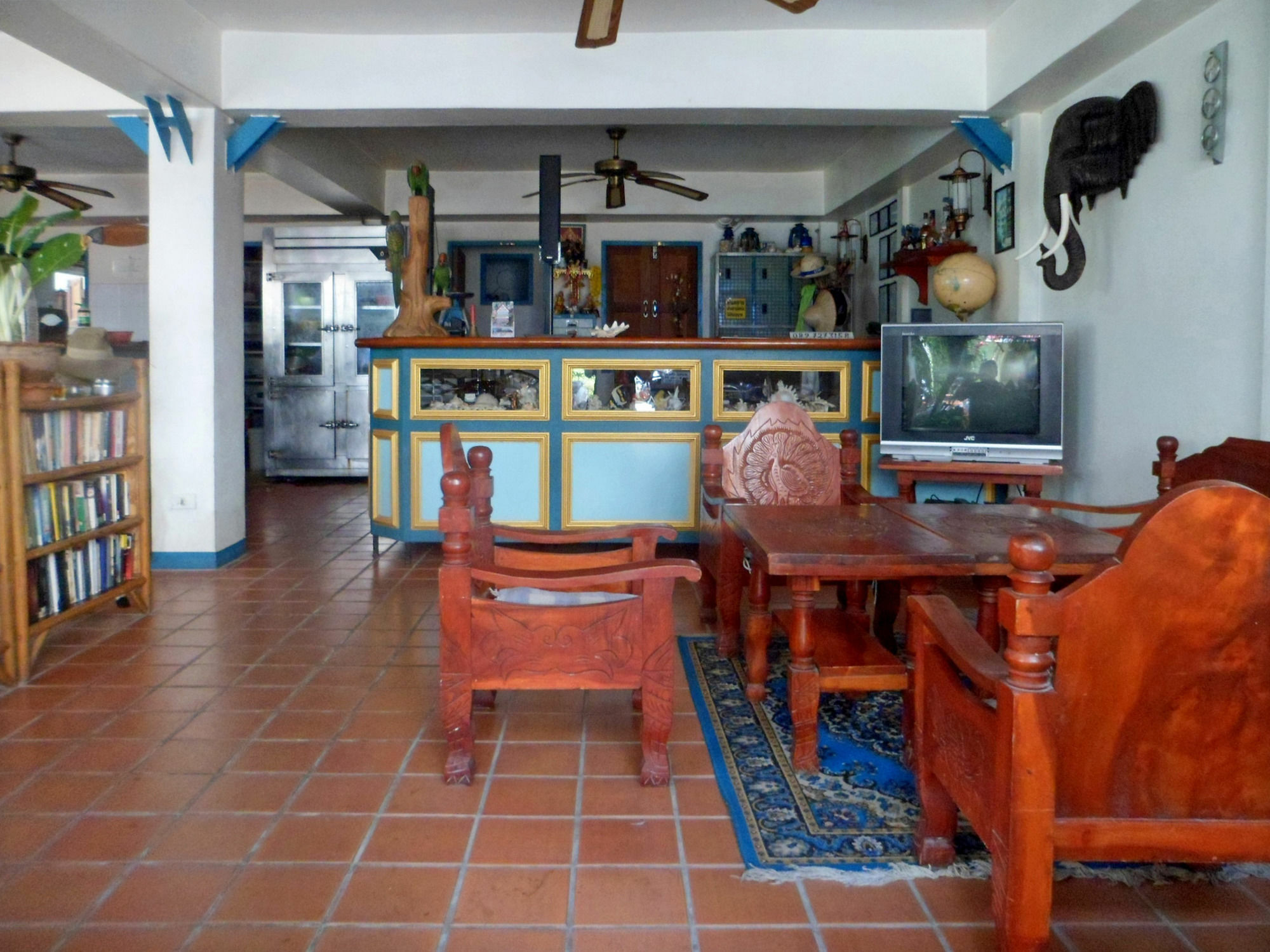 Niku Guesthouse Patong Esterno foto