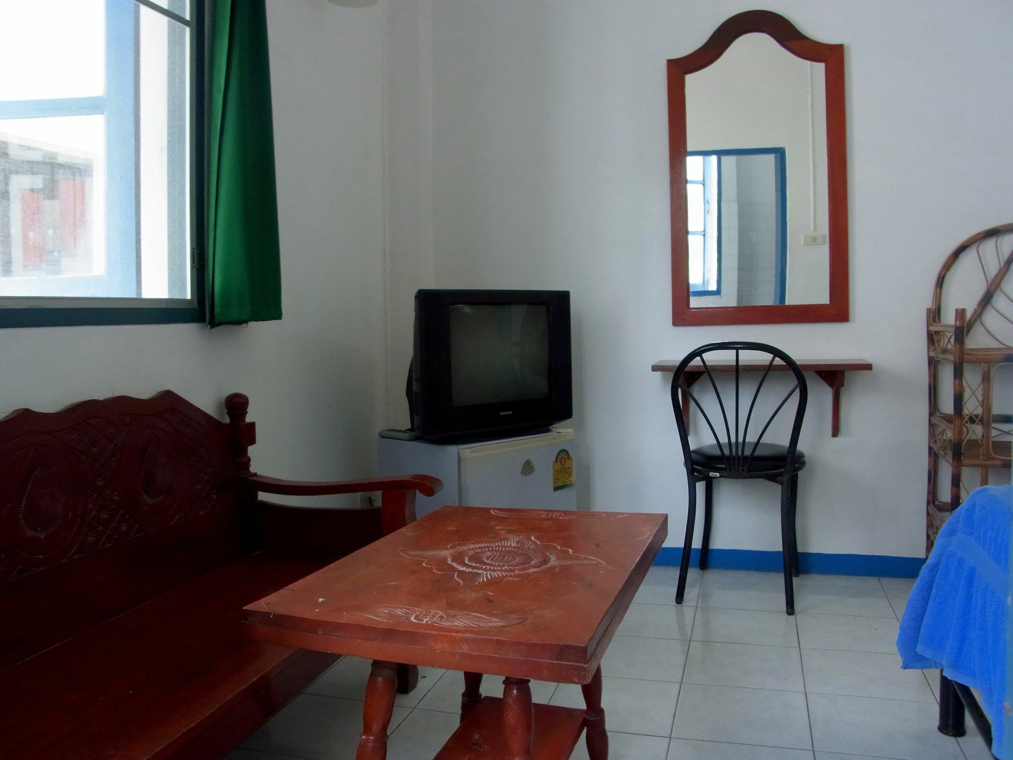 Niku Guesthouse Patong Esterno foto