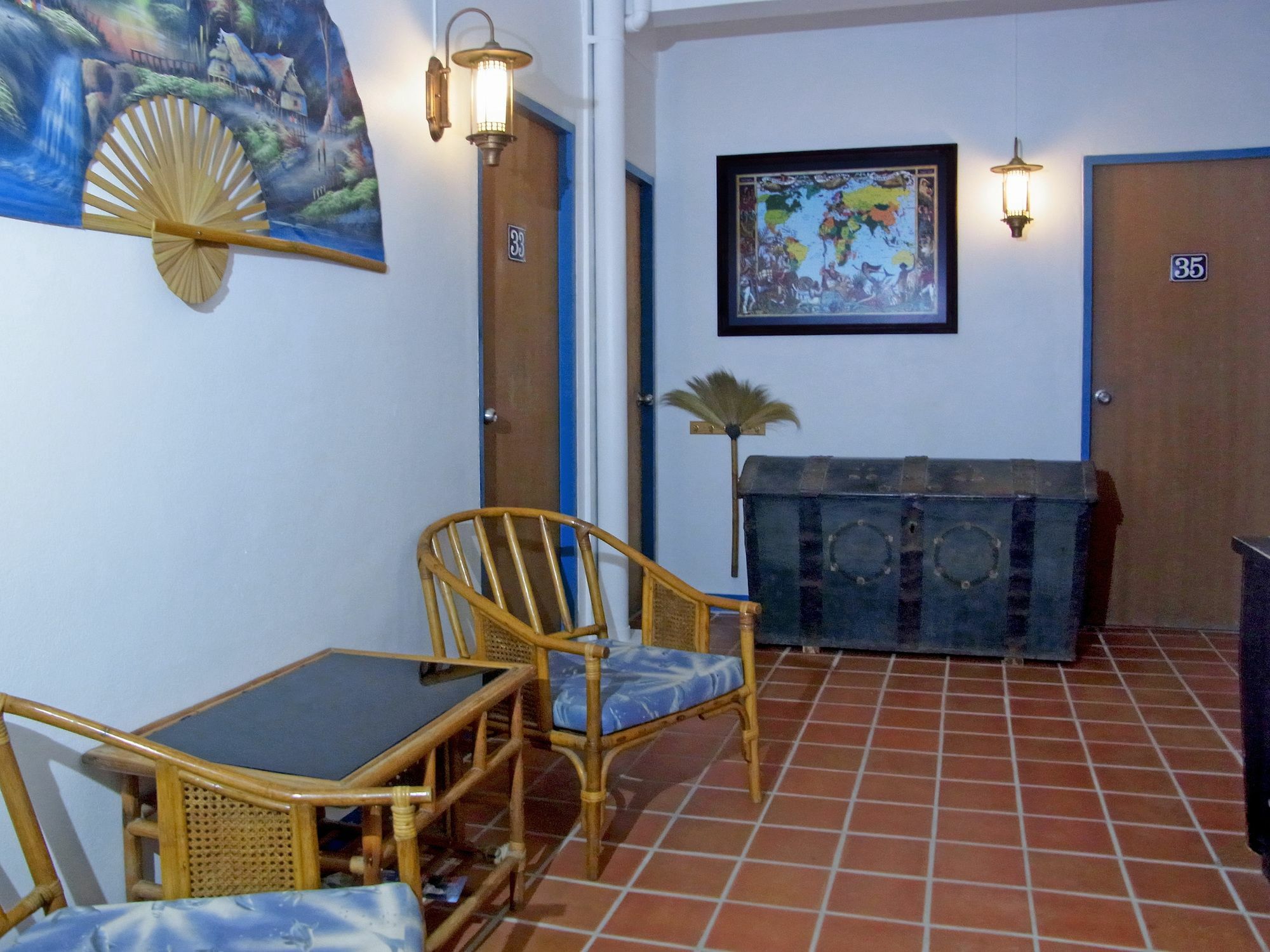 Niku Guesthouse Patong Esterno foto