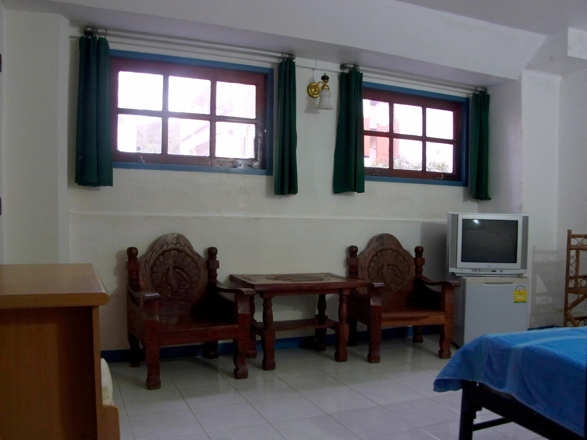 Niku Guesthouse Patong Esterno foto